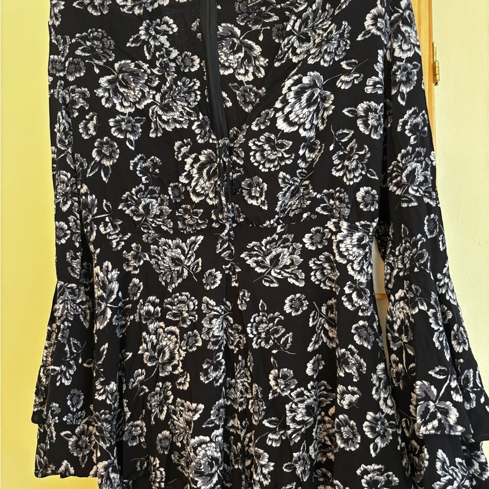 Forever 21 Black and White Floral one piece romper/dress with bell sleeves